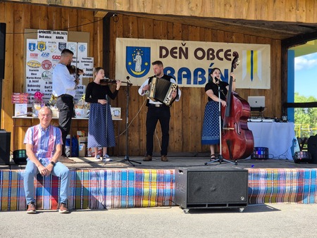 Delegacja z Brennej na Dniach Babina (kliknięcie spowoduje powiększenie obrazu)