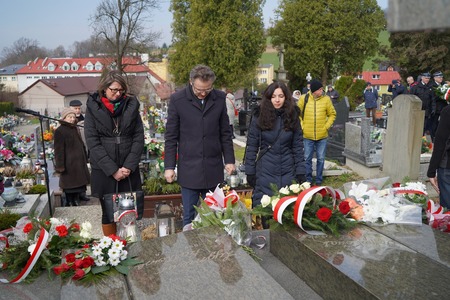  (kliknięcie spowoduje powiększenie obrazu)
