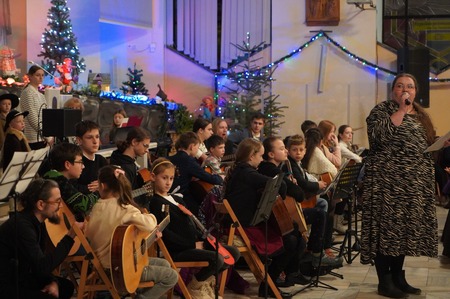 Zimowy Koncert Bazy Talentów OPKiS (kliknięcie spowoduje powiększenie obrazu)