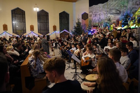 Zimowy Koncert Bazy Talentów OPKiS (kliknięcie spowoduje powiększenie obrazu)