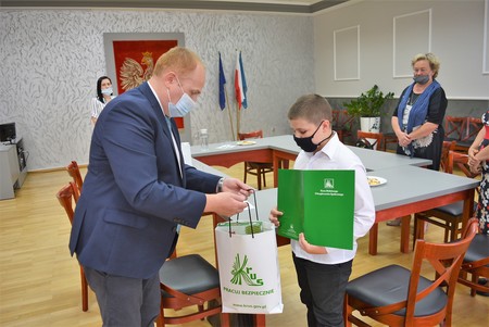 Paweł Szalbot laureatem konkursu KRUS - foto (kliknięcie spowoduje powiększenie obrazu)