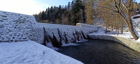 Wodospad na potoku Hołcyna w Brennej (kliknięcie spowoduje powiększenie obrazu)
