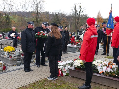  (kliknięcie spowoduje powiększenie obrazu)