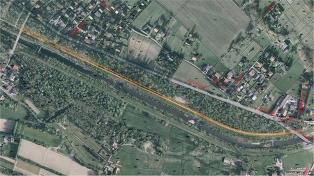 Mapa satelitarna - utrudnienia w ruchu na wałach rzeki Brennica w Górkach Wielkich (kliknięcie spowoduje powiększenie obrazu)