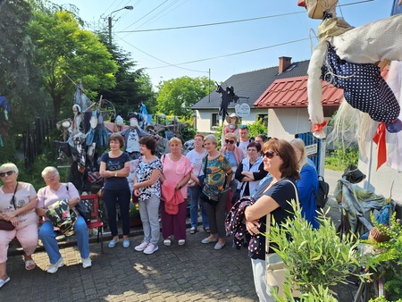 wyjazd do galerii pod "Strachem Polnym" Floriana Kohuta w Rudzicy (kliknięcie spowoduje powiększenie obrazu)